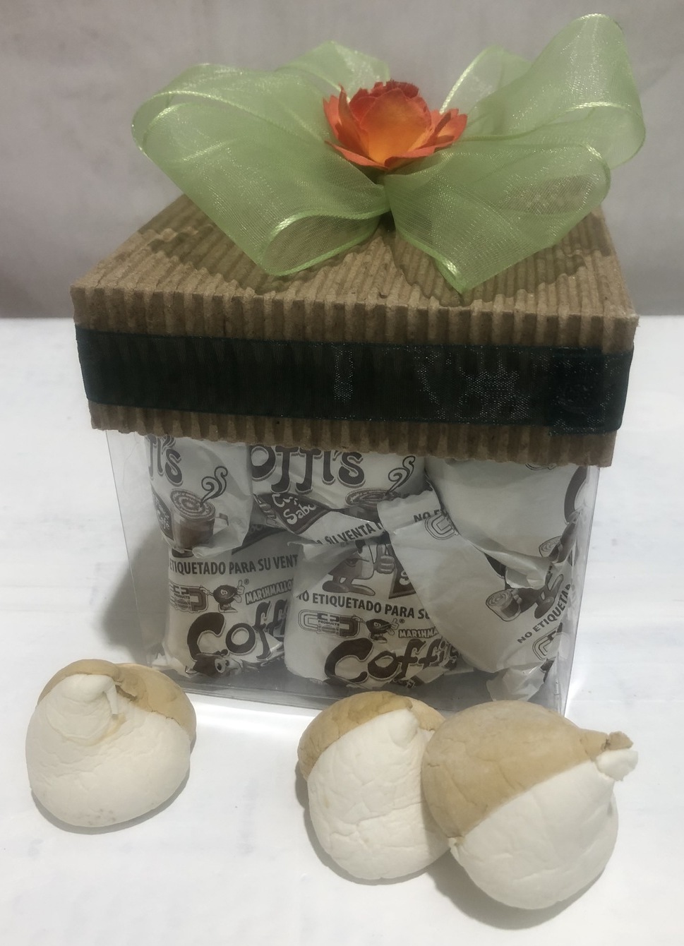 Caja de PVC con tapa de cartón